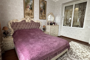 4-к квартира, 116 м², 2/5 эт.