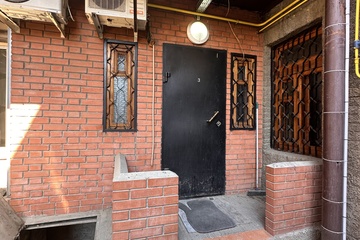 2-к квартира, 45 м², 1/2 эт.