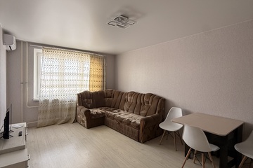 1-к квартира, 38 м², 12/17 эт.